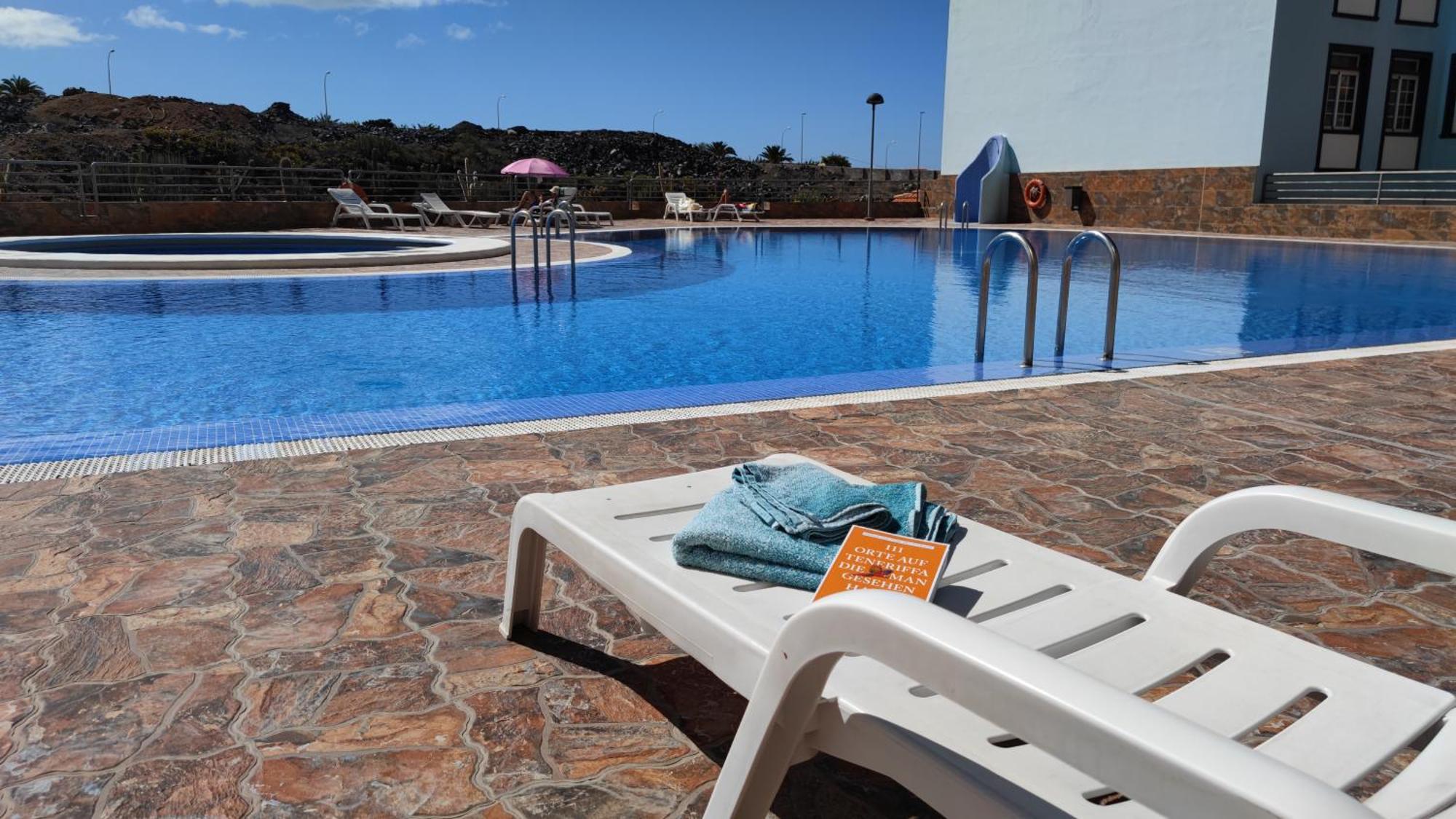 Huebsche Ferienwohnung Mit 2 Schlafzimmern, Pool Und Wlan, Strandnaehe 칼라오살바헤 외부 사진